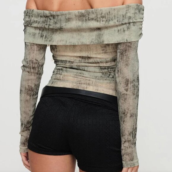 Princess Polly off the shoulder strapless top multi-design print, brand new - Picture 2 of 2